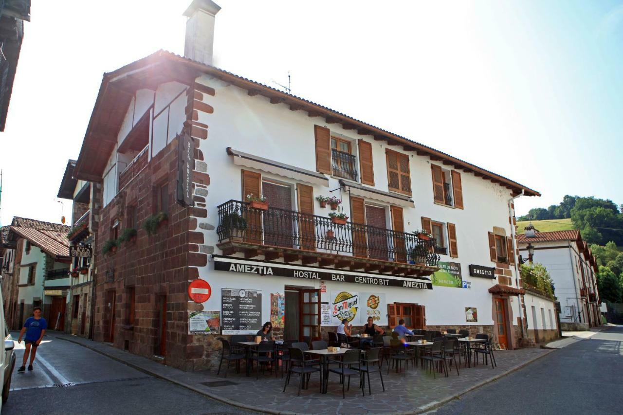 Hostal Ameztia Doneztebe Esterno foto